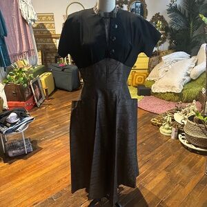 Vintage Dress- Bronze and black, funky pockets, gorgeous structure skirt